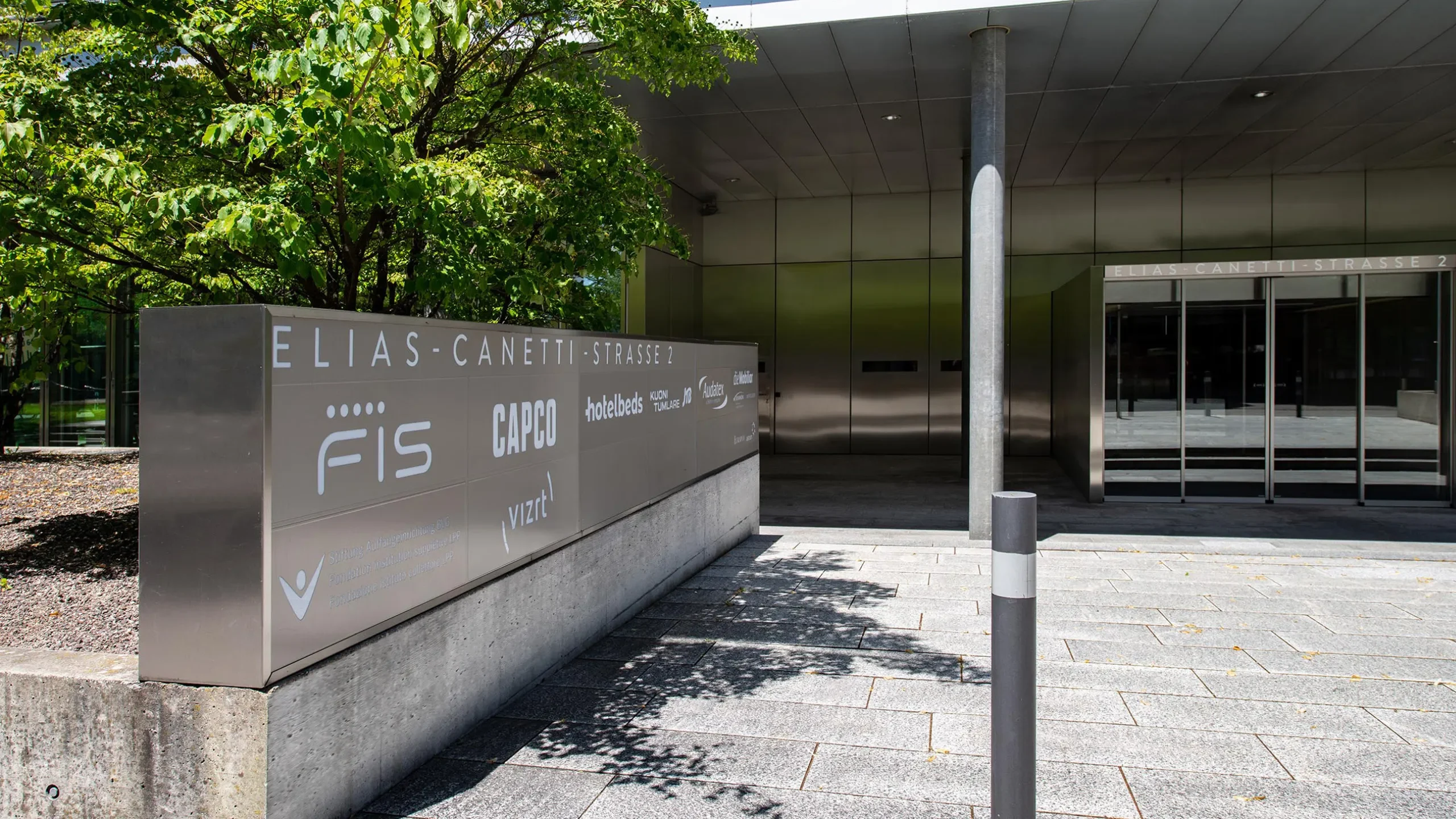 Dino Center
