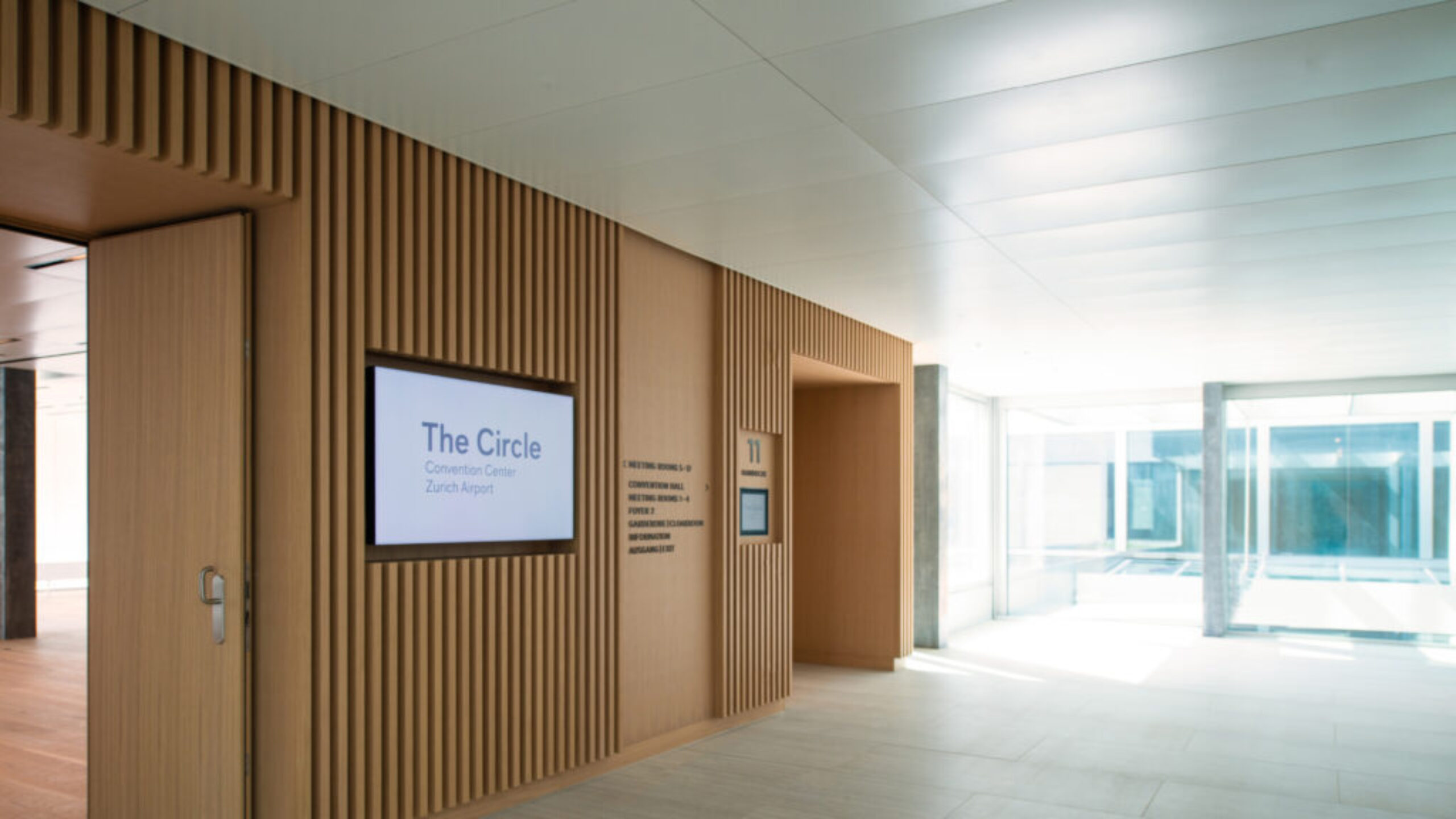 TheCircle_Convention_Center_S_09_Desktop_20241217_m_ler